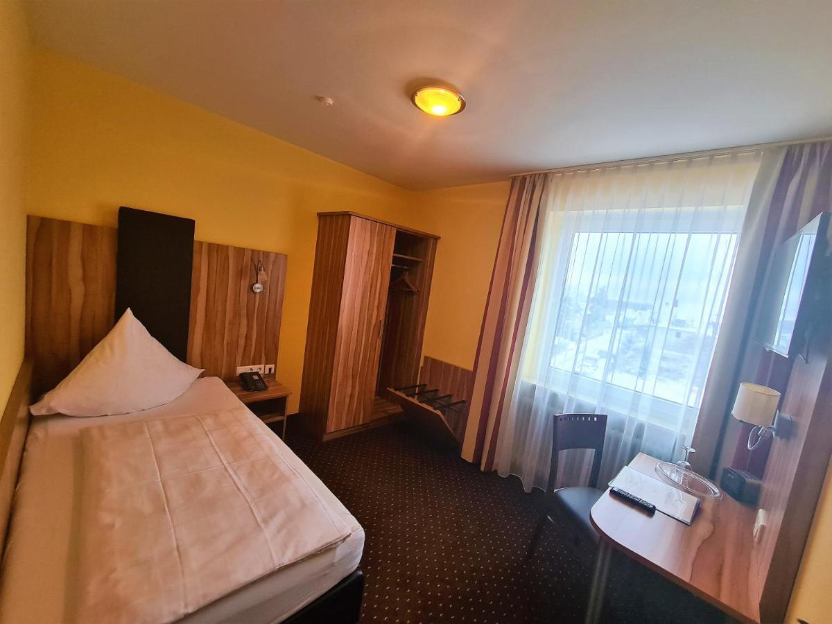Hotel Silberhorn Nuremberg Extérieur photo