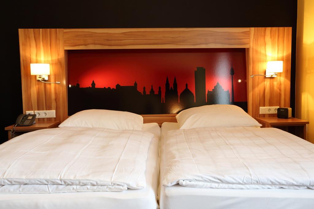 Hotel Silberhorn Nuremberg Chambre photo
