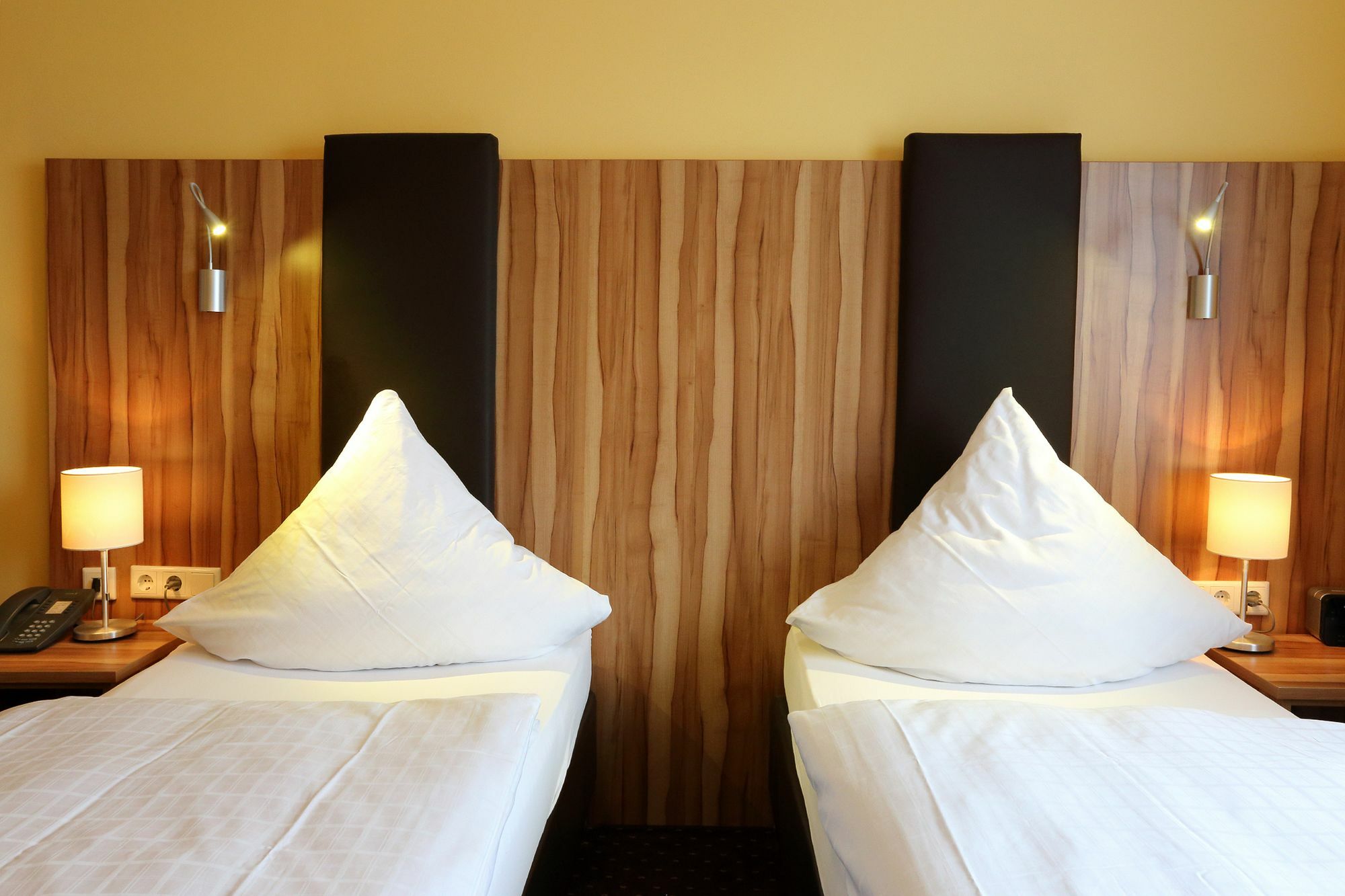 Hotel Silberhorn Nuremberg Extérieur photo